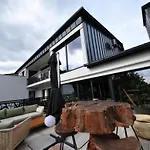 Luxury With Pool, & Garden Paradise Villa *
