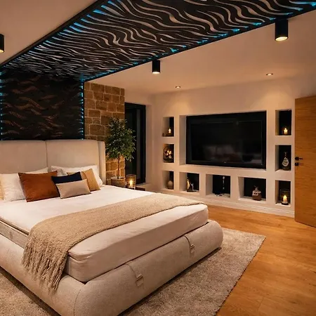 Luxury With Pool, & Garden Paradise Essen