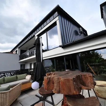 Villa Vibes - Luxus & Pool Villa *