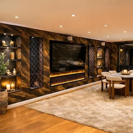 Luxury With Pool, & Garden Paradise Essen