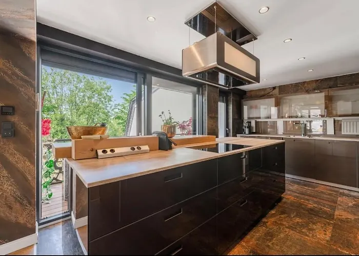 Luxury With Pool, & Garden Paradise