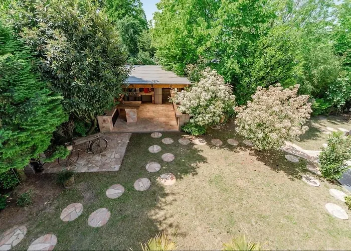 Villa Luxury With Pool, & Garden Paradise *