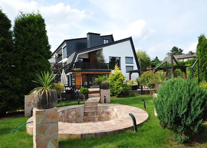 Villa Luxury With Pool, & Garden Paradise