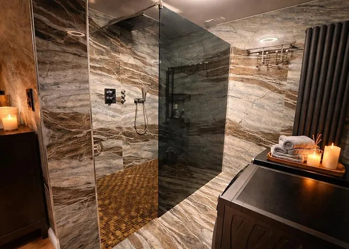 Villa Luxury With Pool, & Garden Paradise